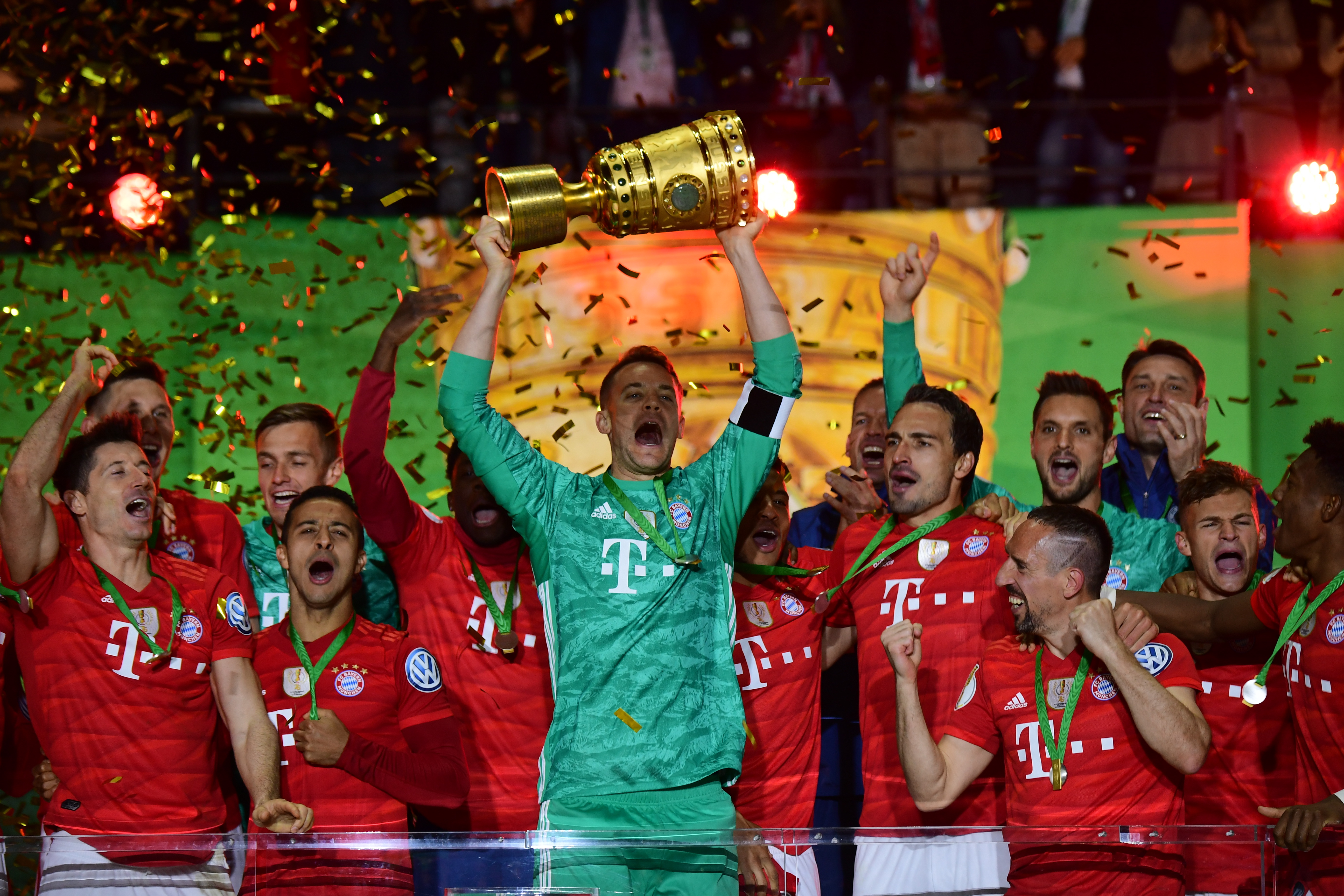 广东大胜广州！三外狂砍60分，王洪泽陈家政太香，徐杰划水！