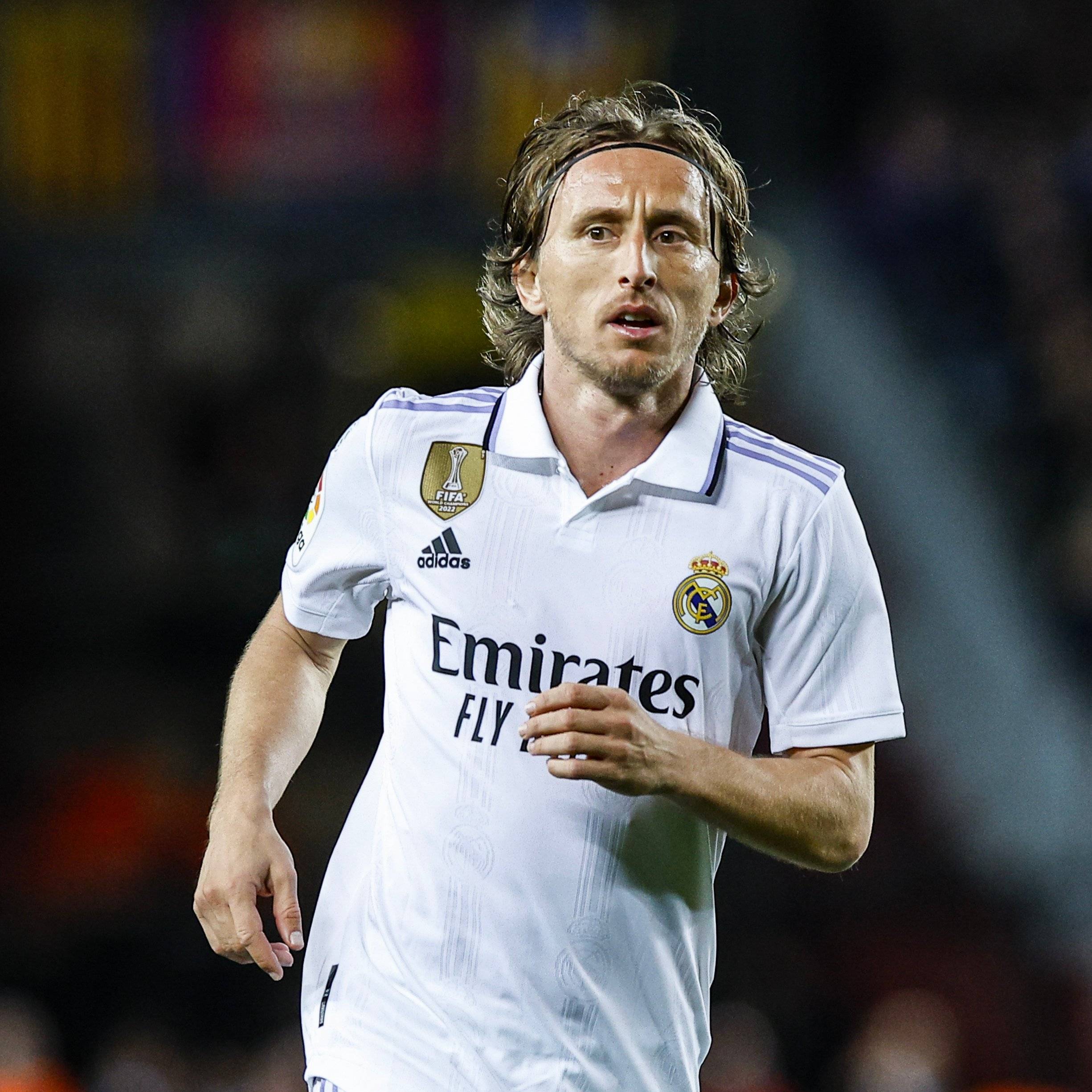 RAC1：奥尔莫左肩脱臼，预计将缺阵一个月