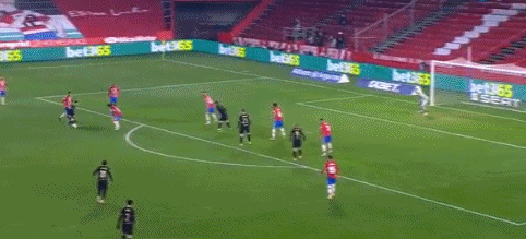 天空体育：贝洛蒂已返回卡利亚里继续治疗，预计明年春天复出